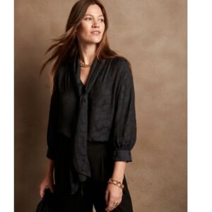 Banana Republic Women's Jacquard Bow Neck Blouse Nwt Size Medium